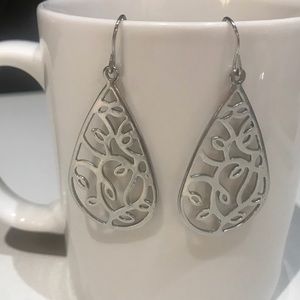 Teardrop Tendrils Vineyard Earrings